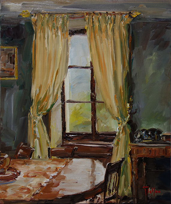 Salle à manger aux rideaux jaunes